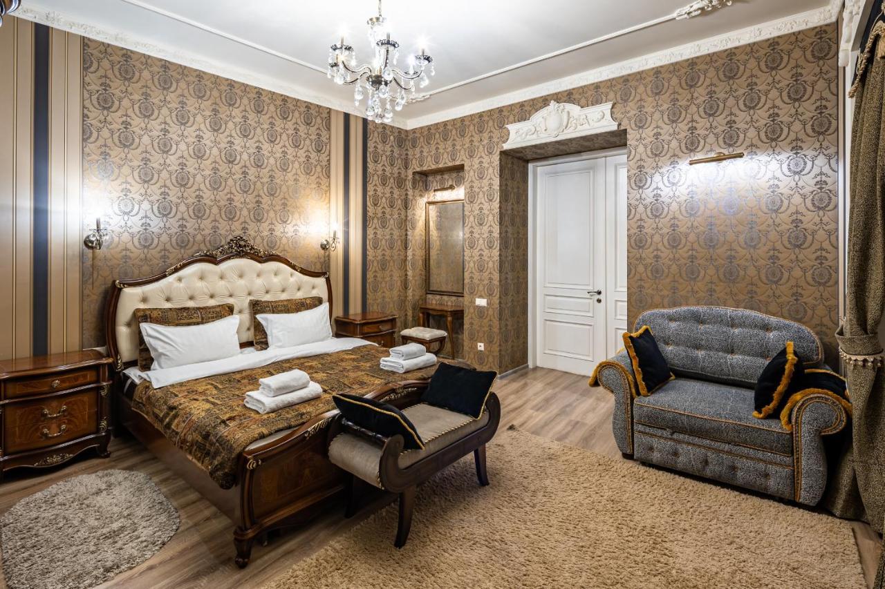 Classic Royal Central Apartment. Balcony And A/C Leopoli Esterno foto