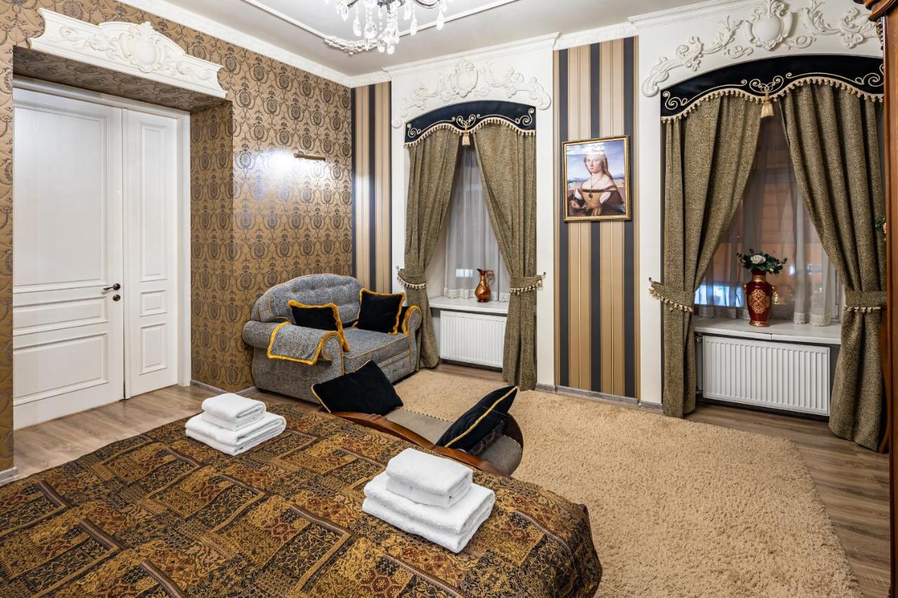 Classic Royal Central Apartment. Balcony And A/C Leopoli Esterno foto