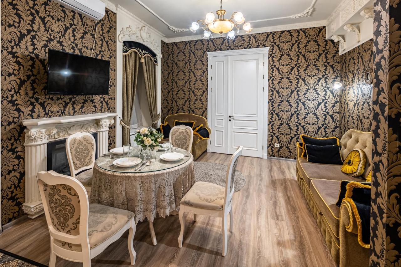 Classic Royal Central Apartment. Balcony And A/C Leopoli Esterno foto