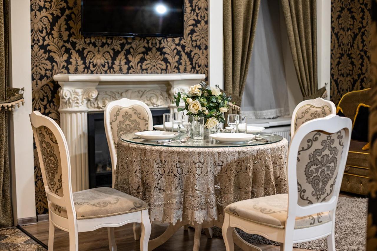 Classic Royal Central Apartment. Balcony And A/C Leopoli Esterno foto